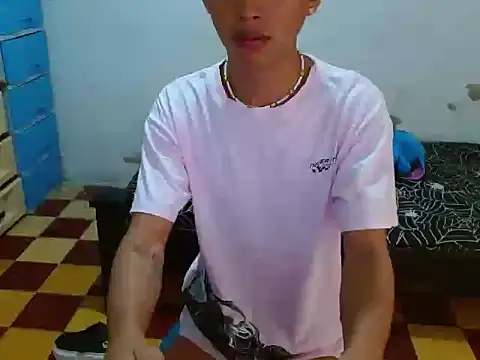 skinny1hugecock27 在線直播表演