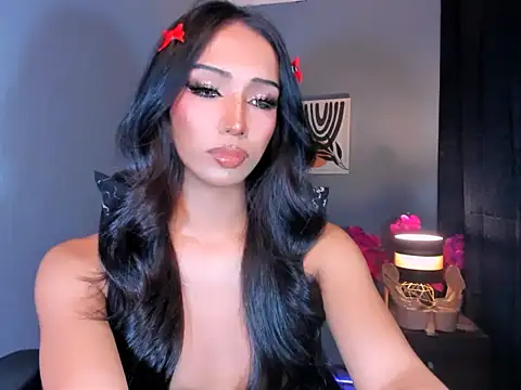 Show de xUrGoddess_islaCumsAlotx na webcam