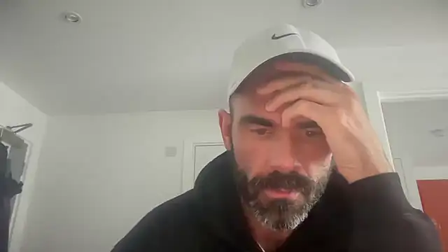 Thickdickdominant: διαδικτυακό σόου στην κάμερα