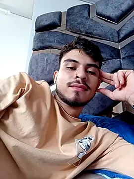 Bastian_MCcormick's Webcam Show