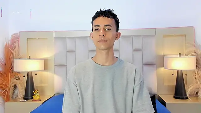 دردشة Zahir_Ashar الجنسية المباشرة