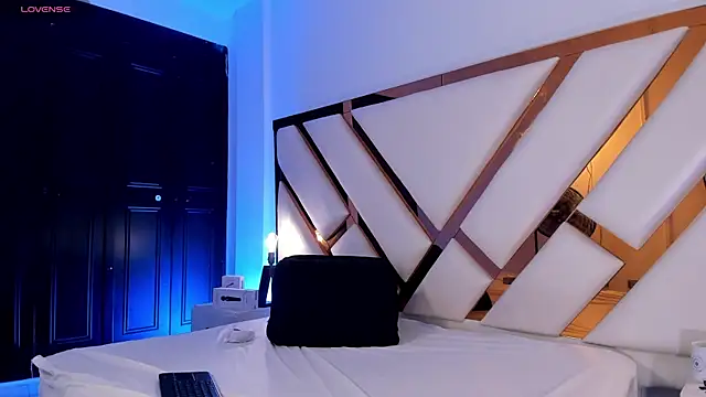 Aron_cruz Show Webcam