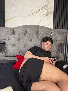 XXX chat uživo modela Noah-ledom