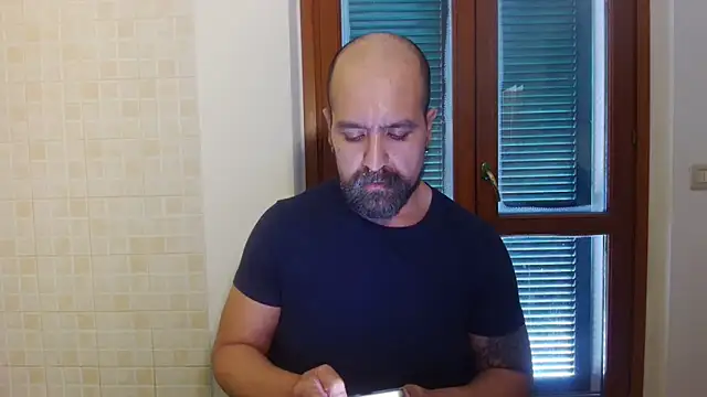 Chat XXX ao vivo de AMIRDIB2025