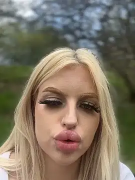 Steffi_Snowbunny 网络视讯表演