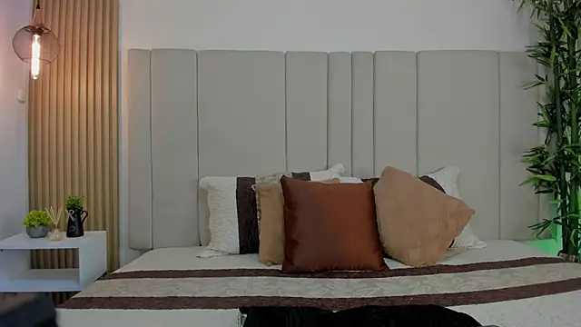 Victoria_Rosee: онлайн-секс-чат