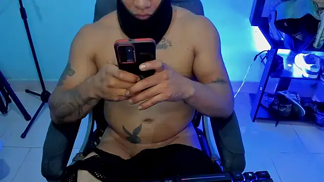 Show modela zeus_7777 na web-kameri