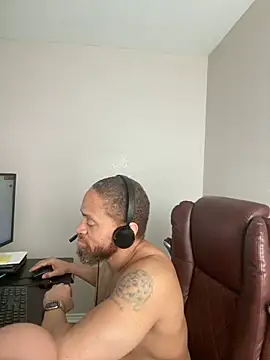 Czat XXX na żywo – Fathero1time