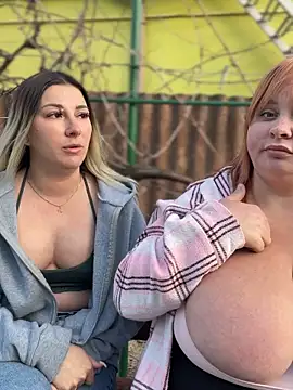 SweetCuteGirls1023's Live XXX Chat