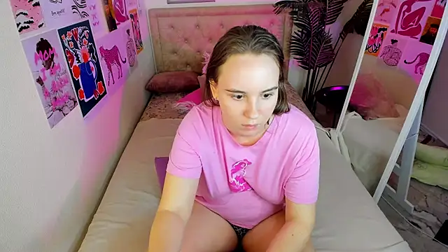 Lika_0ne Adlı Modelin Canlı XXX Sohbeti