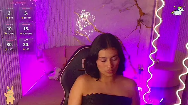 PEACHY_TAY: онлайн-секс-чат