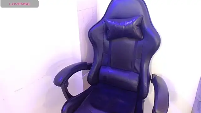 Iris_bloom69's Live XXX Chat