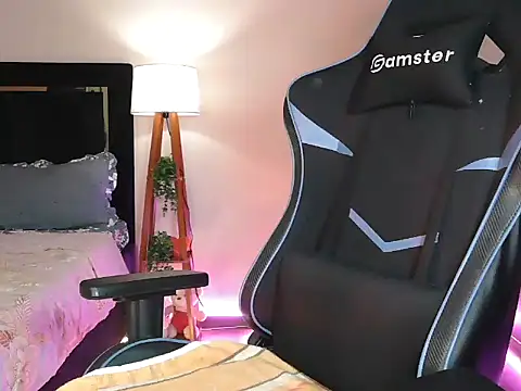 NaughtyUrus ওয়েবক্যাম শো