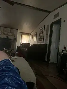 Allinside666 Show in webcam