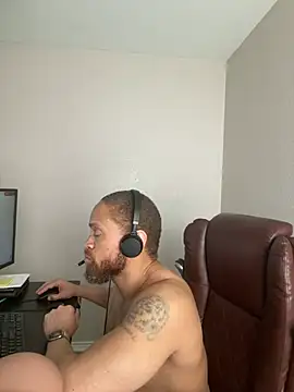 Pokazy przed kamerką – Fathero1time