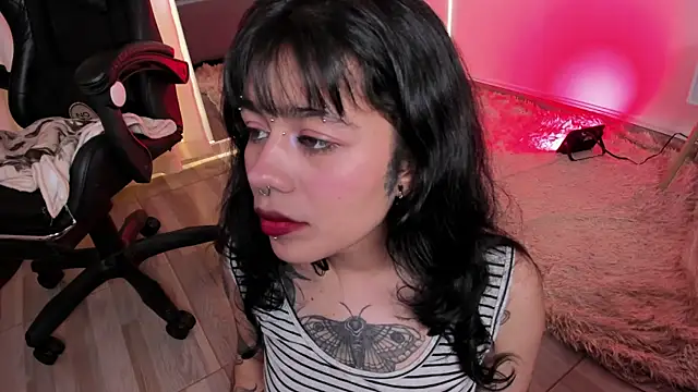 flower_smith_ Adlı Modelin Canlı XXX Sohbeti