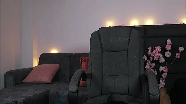 kathieandpovcock1 Show Webcam