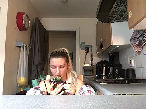 xxamyleighxx Adlı Modelin Canlı XXX Sohbeti