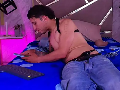 Thonixxx_mr: απευθείας συνομιλία ΧΧΧ