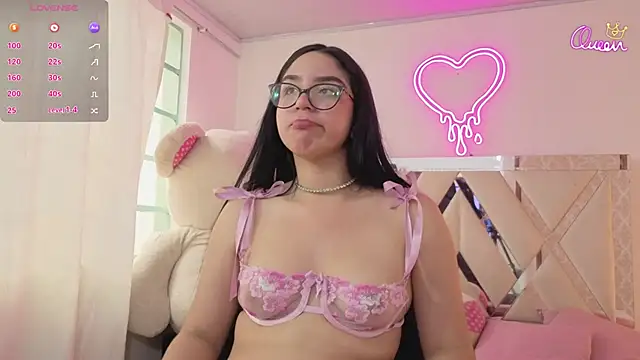 Chat XXX en directo de MILAH_TAY