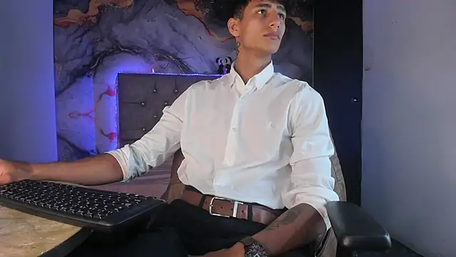 MaxiimoRomano_ webcam show