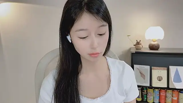 OnechestnutのライブXXXチャット