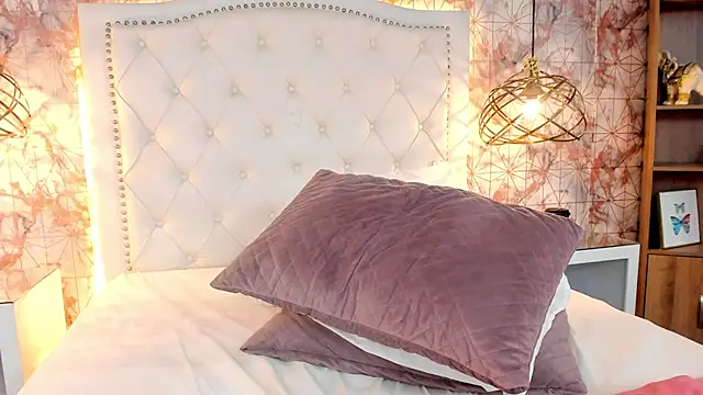 ScarletMore: онлайн-секс-чат