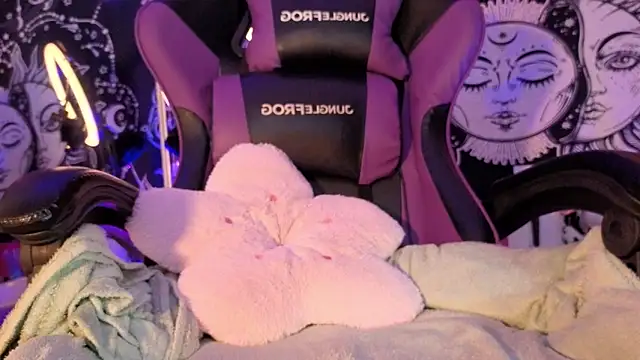 Gaia_Gatex's Live XXX Chat