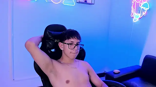 Adrien_silex ওয়েবক্যাম শো