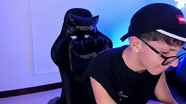 Adrien_silex Webcamshow