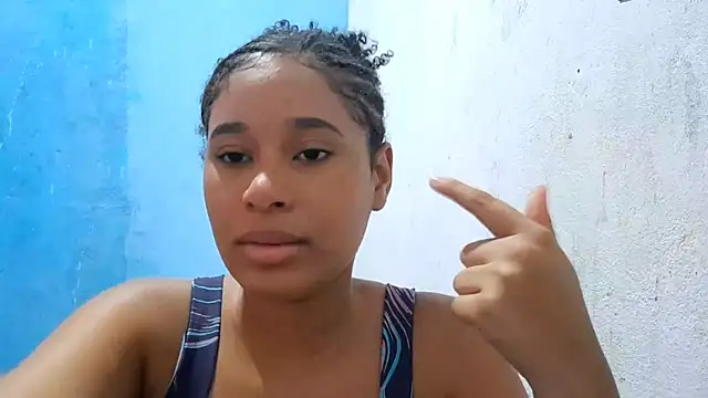 Chat +18 de MadelynStamant ao vivo