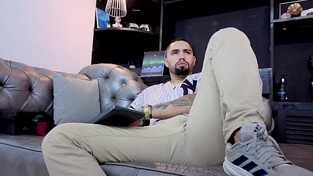 matteosantos: онлайн-секс-ч ат