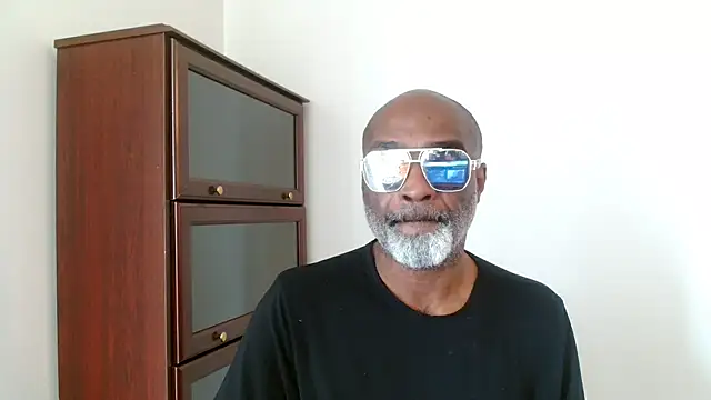 sinnernoir: онлайн-секс-чат