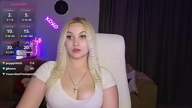 adrelaxina's Live XXX Chat