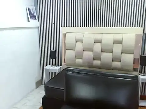 XXX chat uživo modela Alex_Wolft