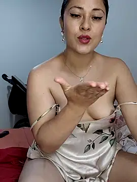 LisbethMoore_ Adlı Modelin Canlı XXX Sohbeti