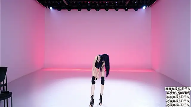 Chat +18 de cdyyds-01 ao vivo