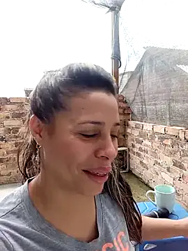 kiki_milu live XXX chat