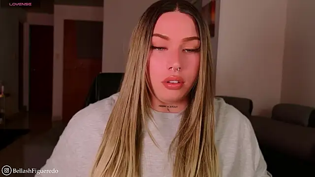 Bellash_Figueredo: διαδικτυακό σόου στην κάμερα
