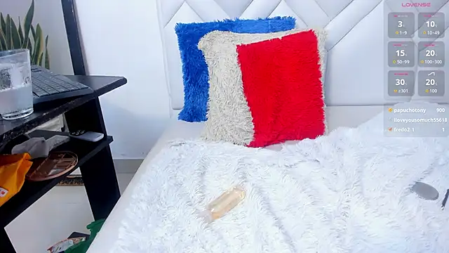 دردشة LindaHooker الجنسية المباشرة