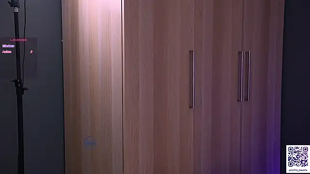 CottaDakota Adlı Modelin Canlı XXX Sohbeti