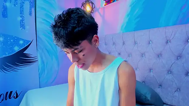 MaxiWildd 现场XXX聊天