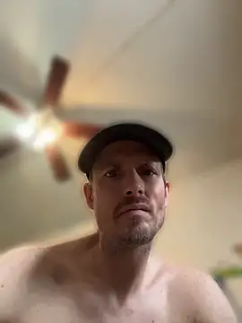 KBONE36 élő XXX-chatje