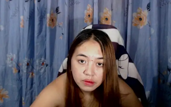 urlover_mae26's Live XXX Chat