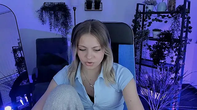 دردشة BlossomVibe الجنسية المباشرة