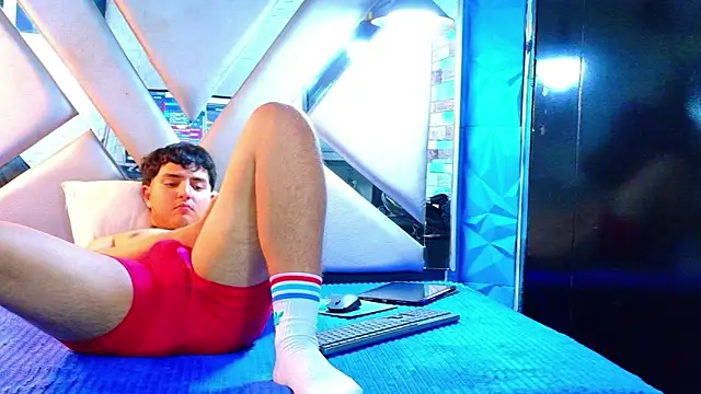 Oliver_Jamees Webcamshow