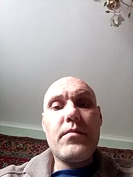 Show modela Pineapple04 na web-kameri