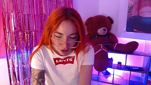 mere_in_redd élő XXX-chatje