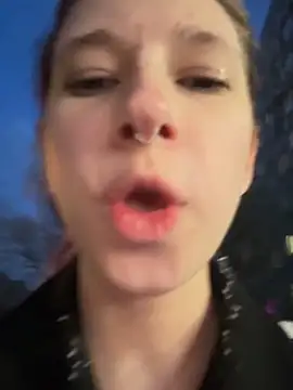 michelle_lovique élő XXX-chatje