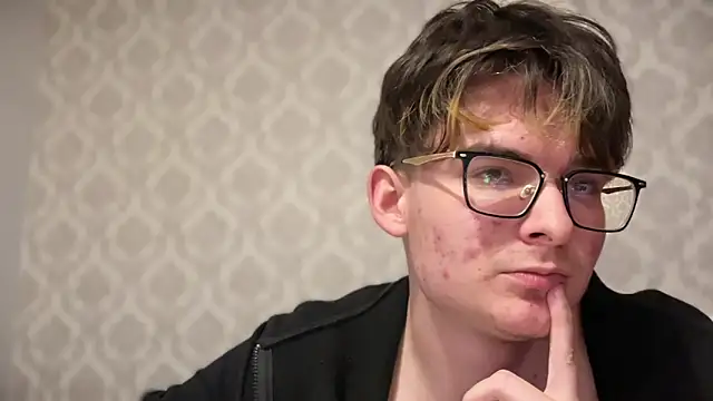 niksikori webkamerás műsora